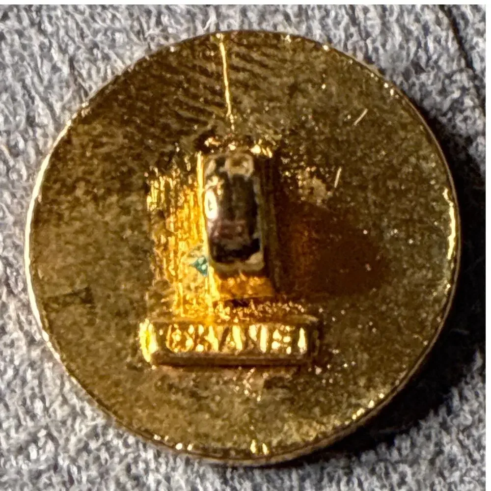 CHANEL 31 Rue Cambon Gold Tone CC Crest Button - Authentic 1980s/90s